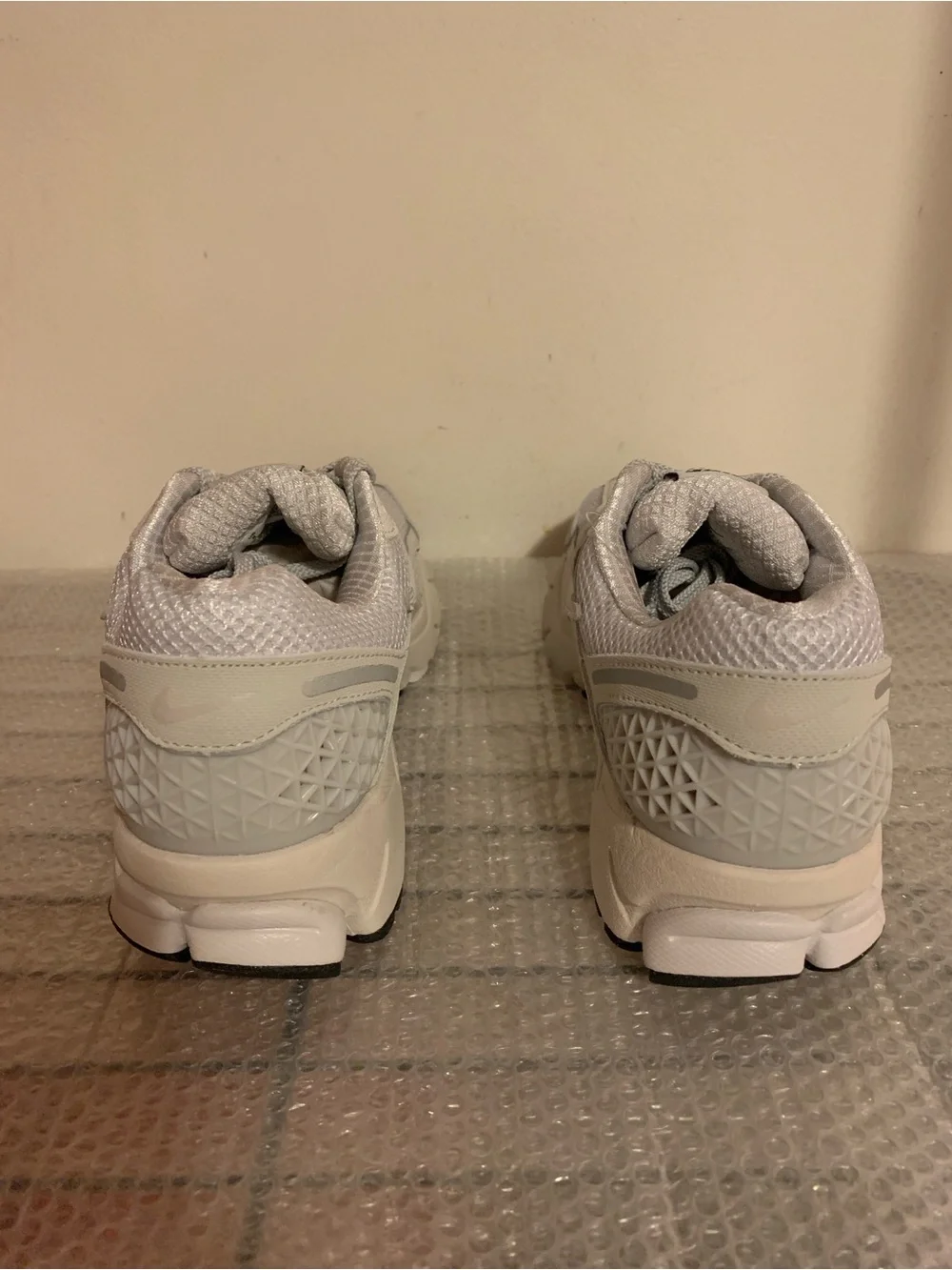 Nike Women's Air Zoom Vomero 5 White Vast Grey FQ7079-100 - Women’s Size 8